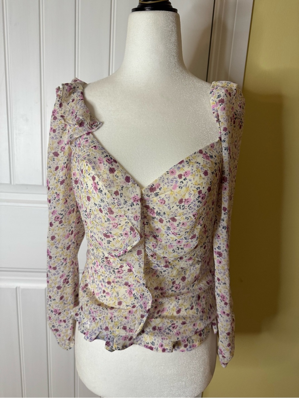 ASTR blouse - Picture 3 of 9